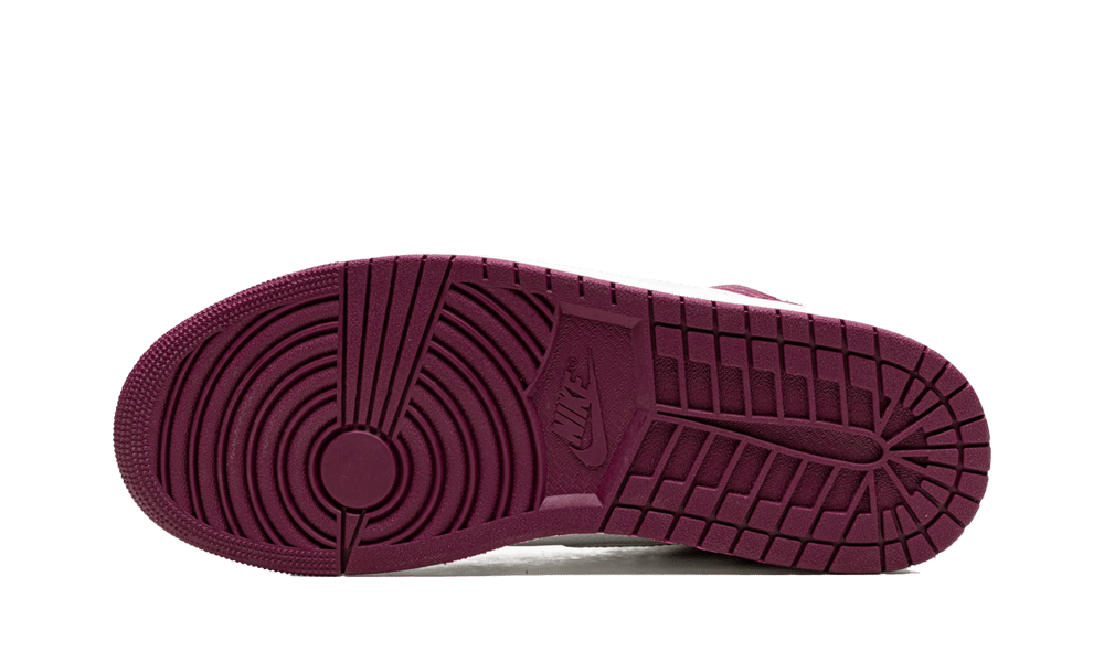Air Jordan 1 Retro High OG Bordeaux