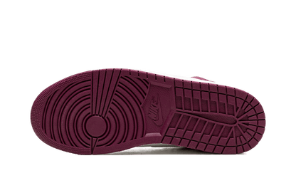 Air Jordan 1 Retro High OG Bordeaux